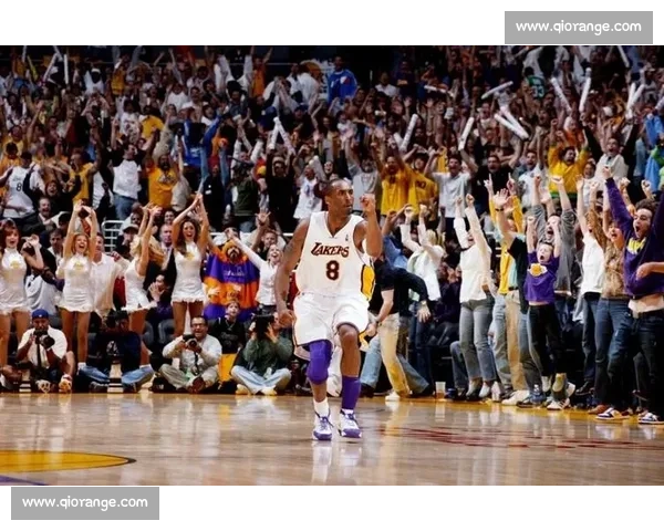 镜头里的青涩传奇:湖人摄影师定格科比新秀季的天足印记